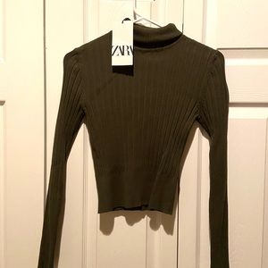 Zara ribbed green turtle neck - new with tags